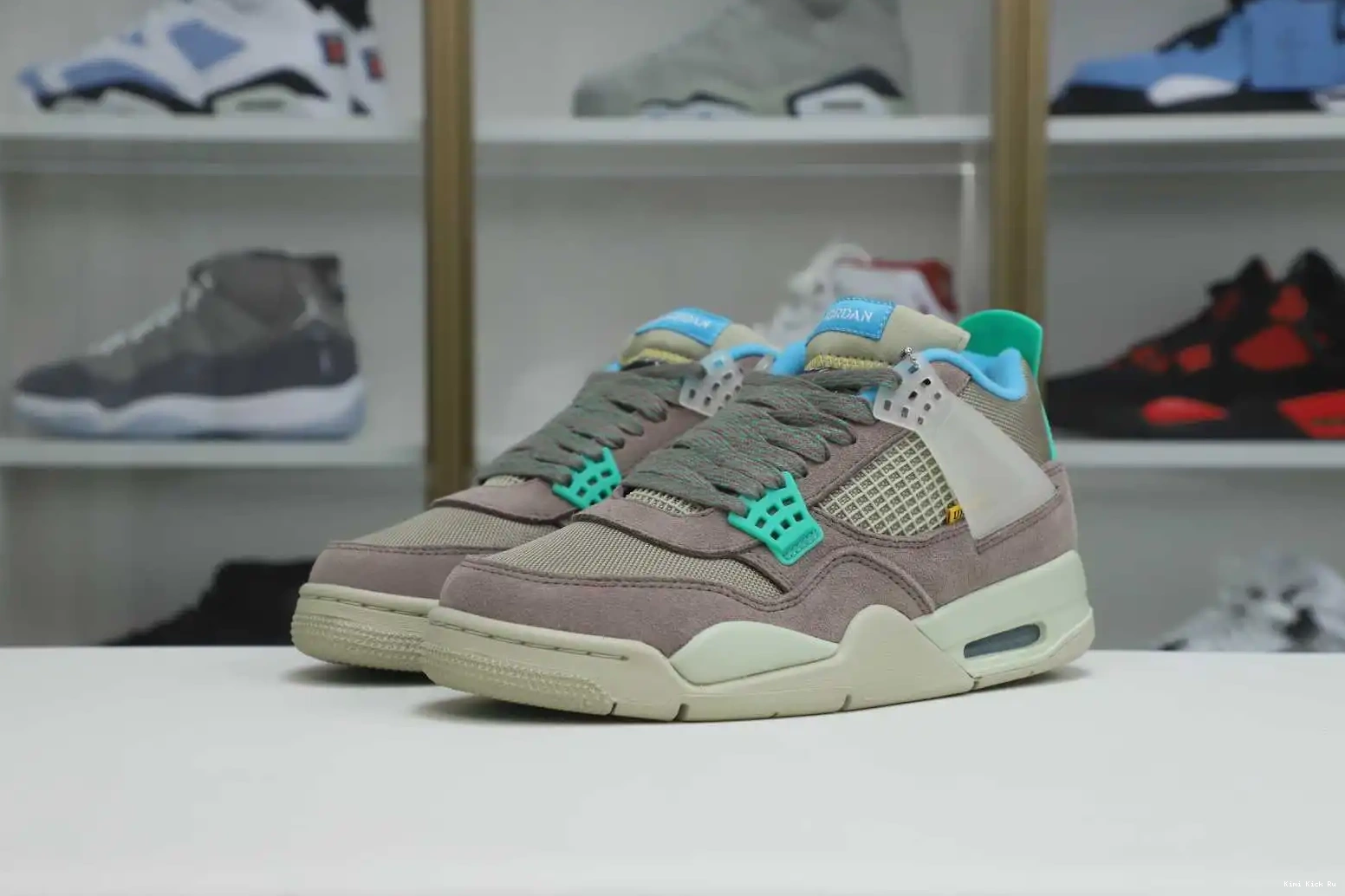 LA HAZE' Kimikick 4 X UNION 'TAUPE JORDAN RETRO AIR 0528